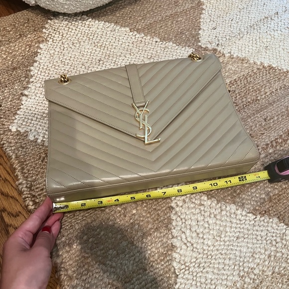 Saint Laurent Matelassee Large Monogram Bag - Picture 10 of 13